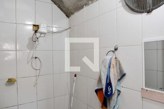 Banheiro da Suíte de casa à venda com 3 quartos, 130m² em Santa Helena, Contagem