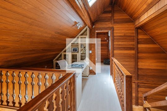 Corredor de casa de condomínio à venda com 3 quartos, 245m² em Engordadouro, Jundiaí