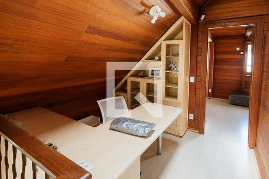 Corredor de casa de condomínio à venda com 3 quartos, 245m² em Engordadouro, Jundiaí