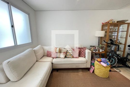 Sala de casa de condomínio à venda com 3 quartos, 110m² em Vila Gomes, São Paulo
