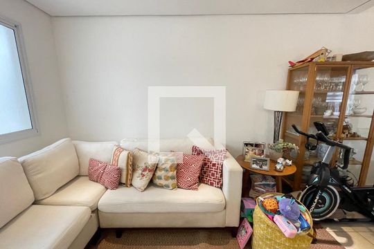 Sala de casa de condomínio à venda com 3 quartos, 110m² em Vila Gomes, São Paulo