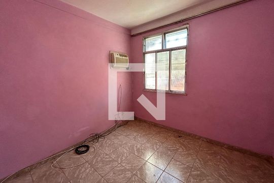 Quarto de casa para alugar com 1 quarto, 45m² em Osvaldo Cruz, Rio de Janeiro