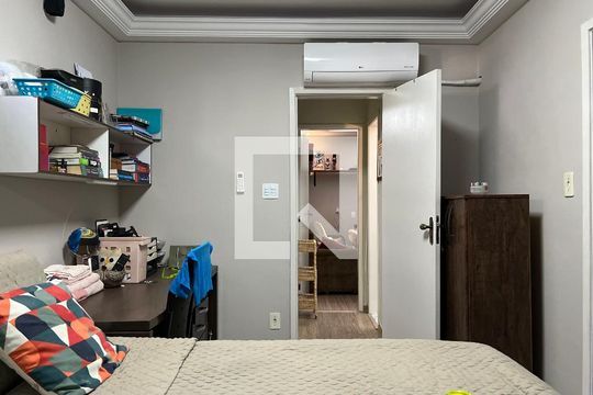 Quarto 1 - Suíte 1 de apartamento para alugar com 2 quartos, 300m² em Jardim Glória, Juiz de Fora