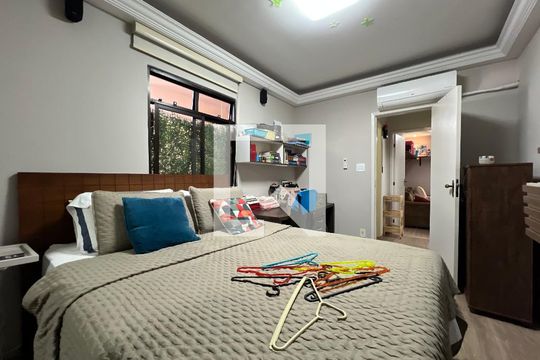 Quarto 1 - Suíte 1 de apartamento para alugar com 2 quartos, 300m² em Jardim Glória, Juiz de Fora
