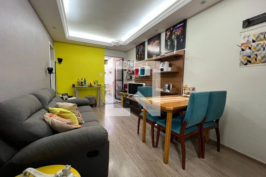 Apartamento para alugar com 2 quartos, 300m² em Jardim Glória, Juiz de Fora