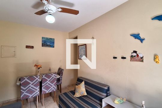 Sala de apartamento para alugar com 1 quarto, 70m² em Guilhermina, Praia Grande