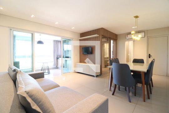 Apartamento para alugar com 3 quartos, 120m² em Patrimônio, Uberlândia