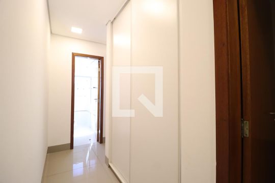Quarto 1 de apartamento para alugar com 3 quartos, 120m² em Patrimônio, Uberlândia