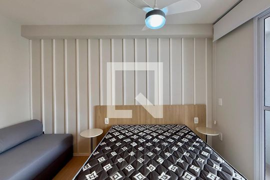Quarto  de kitnet/studio para alugar com 1 quarto, 27m² em Brooklyn, São Paulo