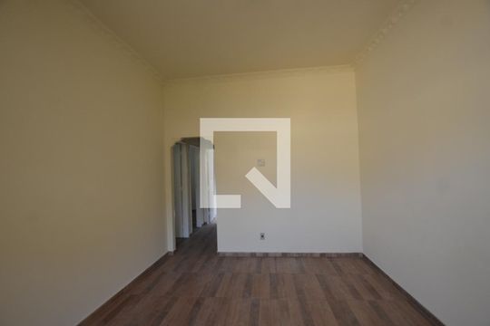 Sala de casa para alugar com 3 quartos, 200m² em Cascadura, Rio de Janeiro