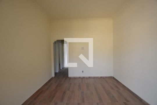 Sala de casa para alugar com 3 quartos, 200m² em Cascadura, Rio de Janeiro