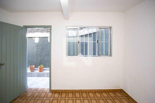 Sala de casa para alugar com 2 quartos, 65m² em Campanário, Diadema