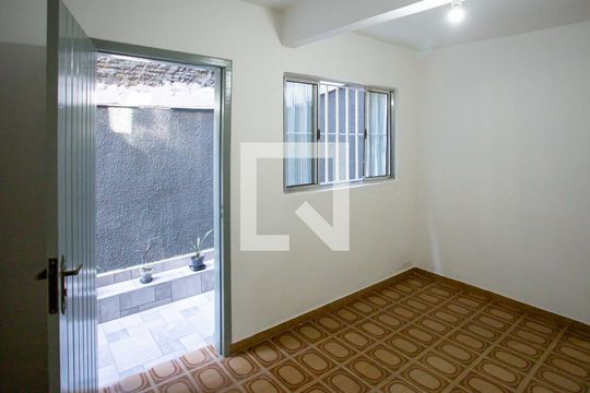 Casa para alugar com 2 quartos, 65m² em Campanário, Diadema