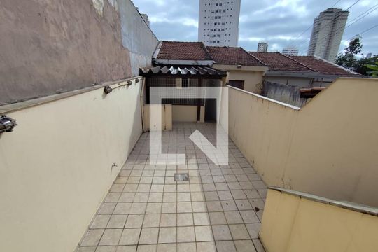 Casa à venda com 2 quartos, 130m² em Vila Bertioga, São Paulo