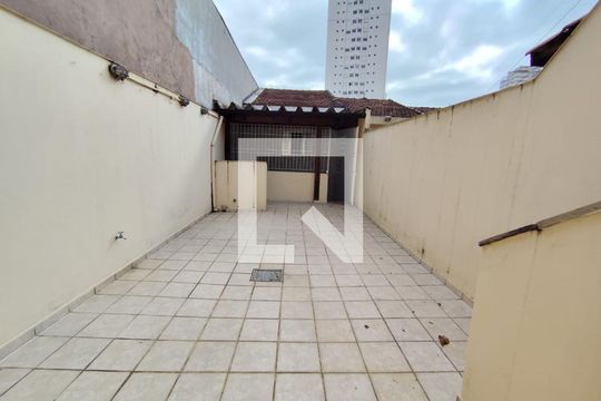 Casa à venda com 2 quartos, 130m² em Vila Bertioga, São Paulo