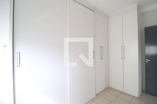 Quarto 1 de apartamento para alugar com 2 quartos, 59m² em Centro, Uberlândia
