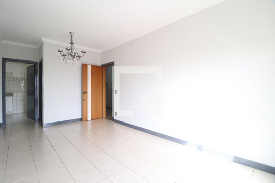 Sala de apartamento para alugar com 2 quartos, 59m² em Centro, Uberlândia