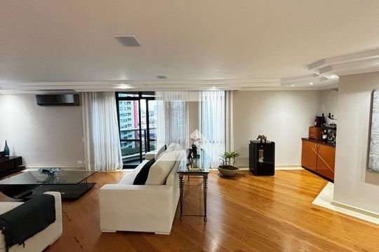 Apartamento para alugar com 4 quartos, 320m² em Jardim, Santo André