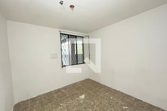 Quarto 2 de casa para alugar com 2 quartos, 75m² em Osvaldo Cruz, Rio de Janeiro