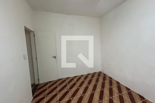 Quarto 1 de casa para alugar com 2 quartos, 75m² em Osvaldo Cruz, Rio de Janeiro