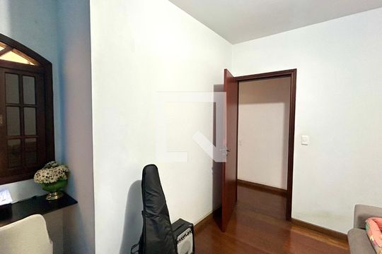 Quarto 1 de casa para alugar com 3 quartos, 183m² em Jardim Santa Cecilia, Guarulhos