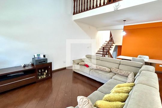 Sala de casa para alugar com 3 quartos, 183m² em Jardim Santa Cecilia, Guarulhos