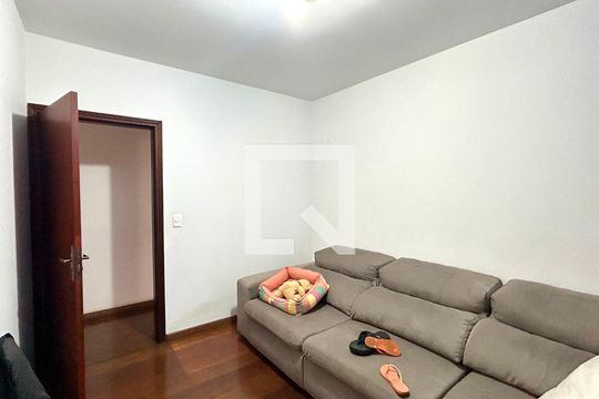 Quarto 1 de casa para alugar com 3 quartos, 183m² em Jardim Santa Cecilia, Guarulhos