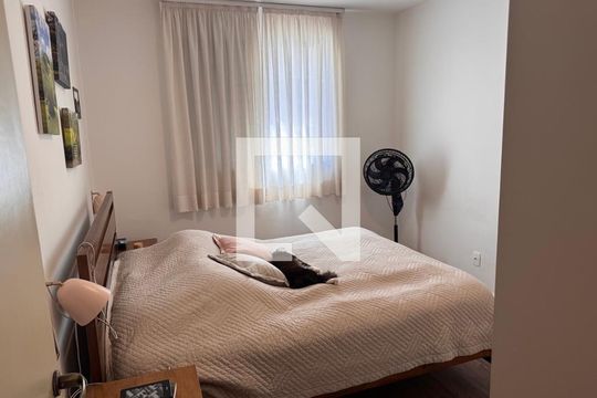 Quarto de apartamento à venda com 2 quartos, 70m² em Pinheiros, São Paulo