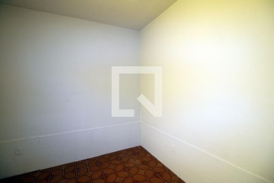 Quarto de casa para alugar com 1 quarto, 40m² em Vicente de Carvalho, Rio de Janeiro
