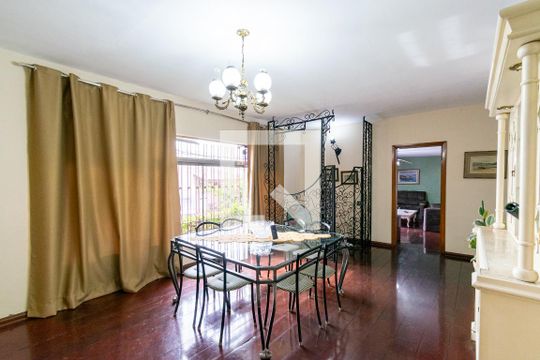 Sala  de casa para alugar com 3 quartos, 223m² em Cidade Domitila, São Paulo