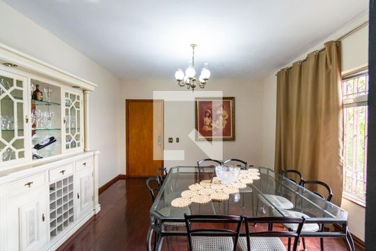 Sala  de casa para alugar com 3 quartos, 223m² em Cidade Domitila, São Paulo