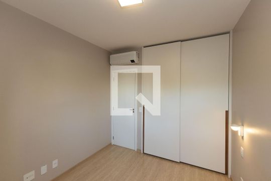 Suíte 2 de apartamento para alugar com 2 quartos, 67m² em Santo Antônio, Belo Horizonte