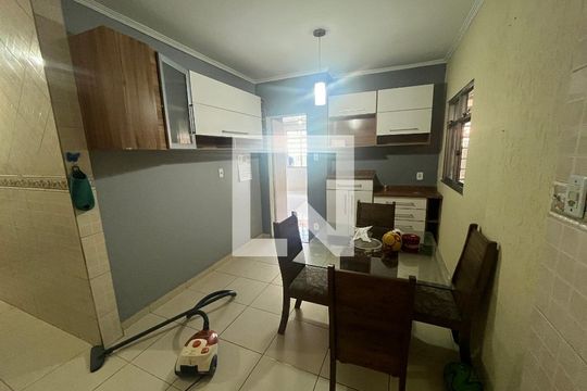 Casa para alugar com 3 quartos, 200m² em Portuguesa, Rio de Janeiro