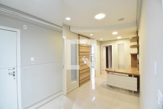 Apartamento para alugar com 3 quartos, 46m² em Centro, Curitiba