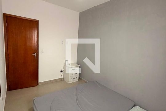 Quarto de casa para alugar com 2 quartos, 67m² em Vilamar, Praia Grande