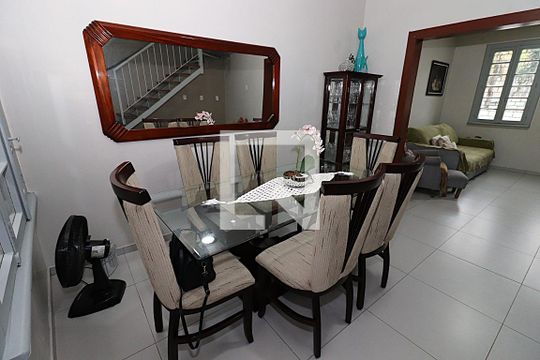 Sala de Jantar de casa à venda com 4 quartos, 137m² em Floresta, Porto Alegre