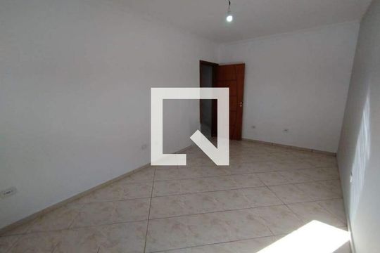 Quarto de casa para alugar com 3 quartos, 148m² em Vila Clarice, Santo André