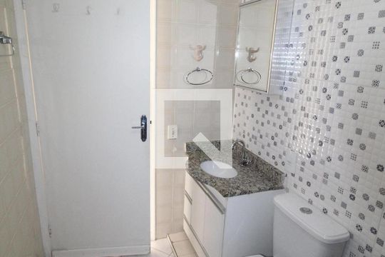 Banheiro de apartamento para alugar com 3 quartos, 90m² em Vila Adyana, São José dos Campos