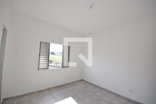 Quarto Suíte de casa para alugar com 3 quartos, 100m² em Jardim Flor de Maio, São Paulo