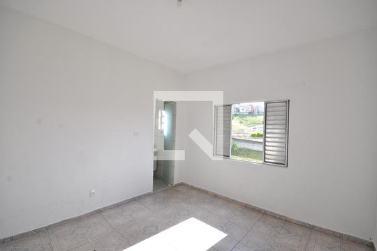Quarto Suíte de casa para alugar com 3 quartos, 100m² em Jardim Flor de Maio, São Paulo