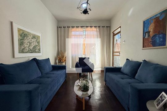 Sala de casa à venda com 5 quartos, 300m² em Carlos Prates, Belo Horizonte