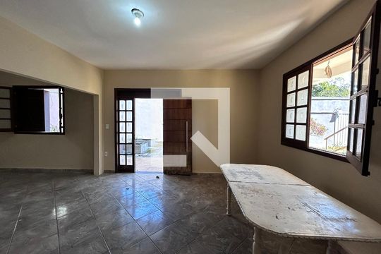 Casa para alugar com 16 quartos, 1000m² em Bandeirantes (Pampulha), Belo Horizonte