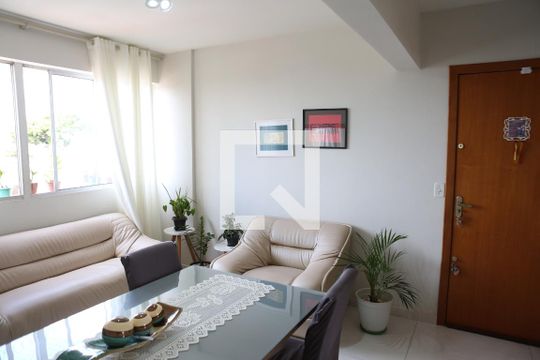 Apartamento à venda com 3 quartos, 72m² em Novo Eldorado, Contagem