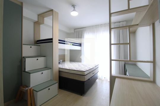 Sala/Quarto de kitnet/studio para alugar com 1 quarto, 25m² em Vila Olímpia, São Paulo