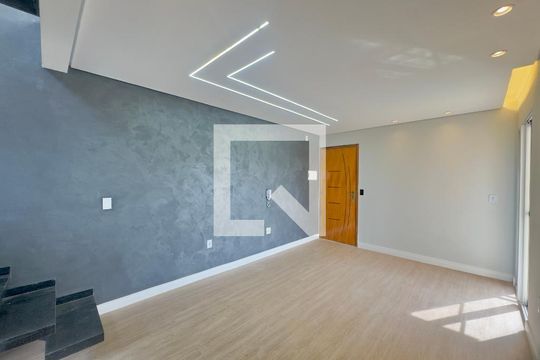 Sala de apartamento para alugar com 2 quartos, 82m² em Vila Nova Bonsucesso, Guarulhos