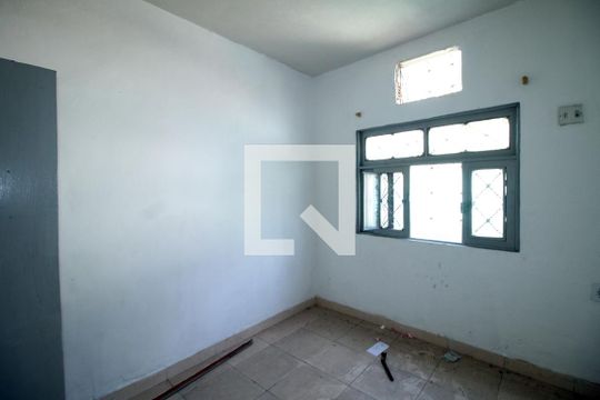 Quarto 1 de casa para alugar com 2 quartos, 50m² em Colégio, Rio de Janeiro
