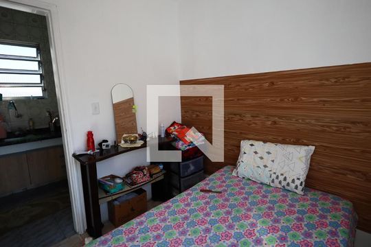 Quarto 1 de casa para alugar com 4 quartos, 247m² em Vila Osasco, Osasco