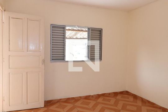 Quarto 2 de casa para alugar com 2 quartos, 70m² em Cidade Ademar, São Paulo
