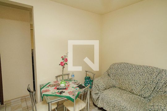 Apartamento para alugar com 2 quartos, 65m² em Santa Cruz, Rio de Janeiro