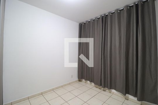 Quarto 1 de apartamento para alugar com 2 quartos, 55m² em Shopping Park, Uberlândia